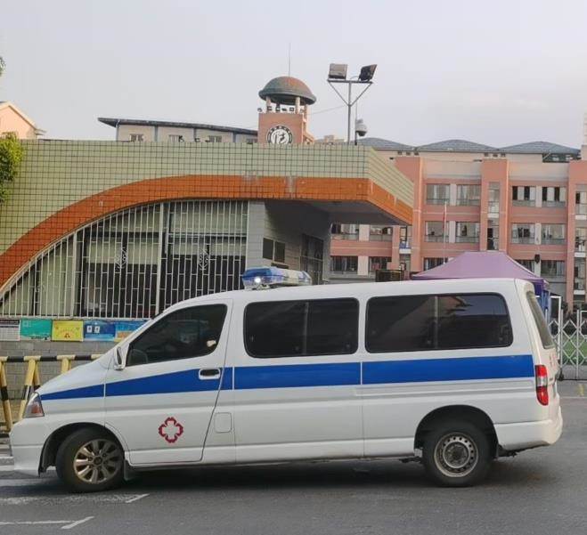 肥乡救护车出租护送骨折病人一公里多少钱